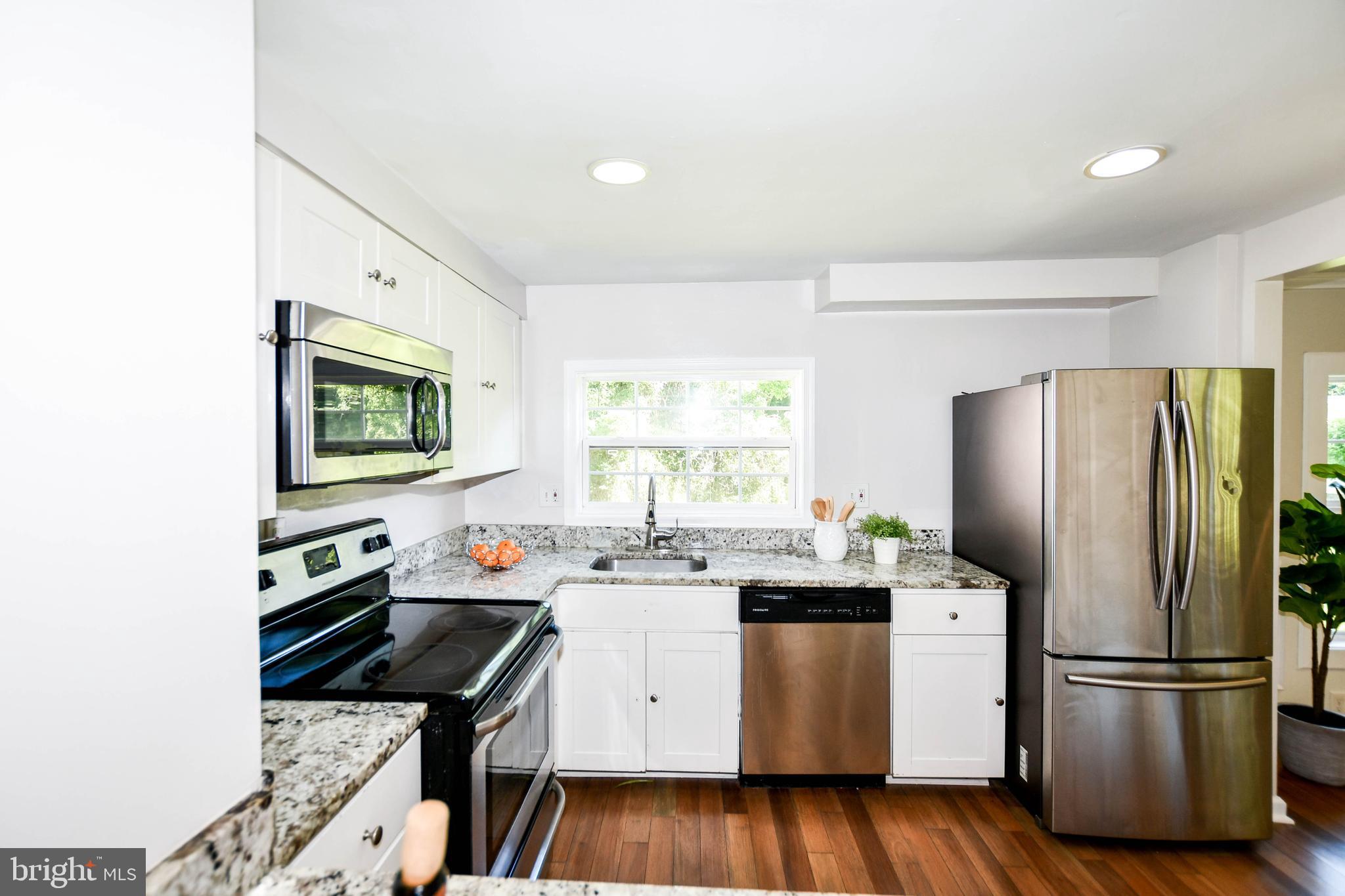 356 Forest Beach Road Annapolis, MD 21409 - Photo 15 of 49