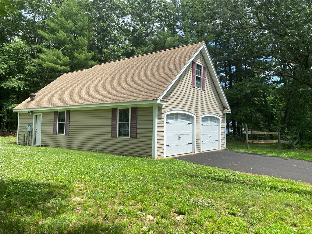 1360 Pippin Orchard Road Cranston, RI 02921 - Photo 4 of 26