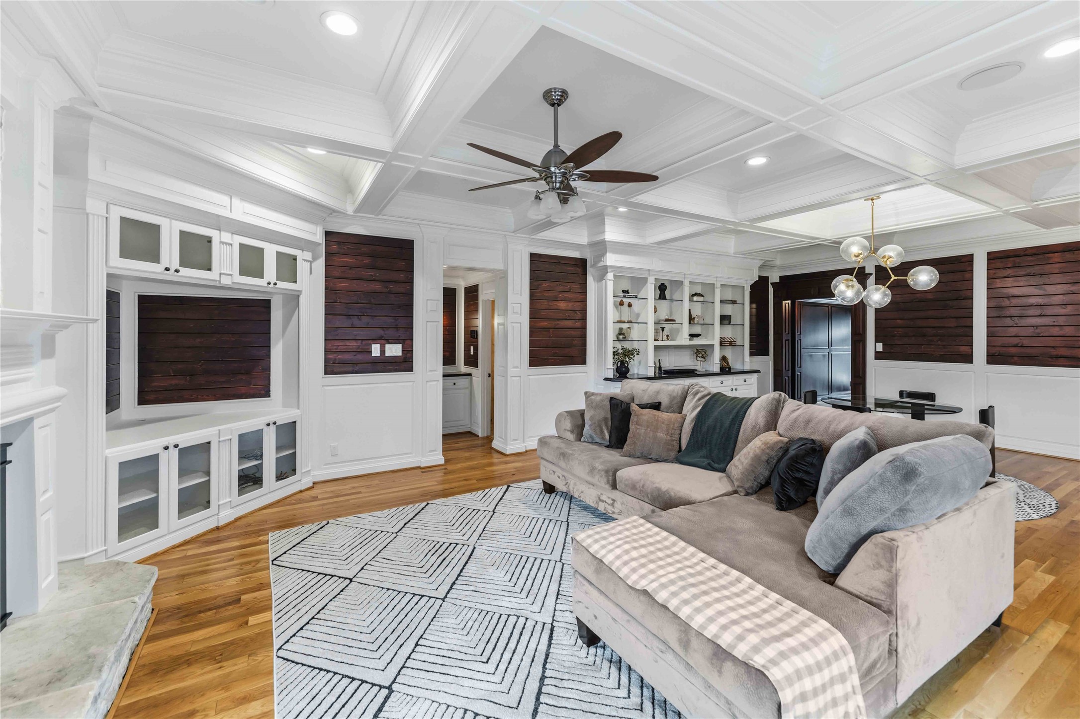 4031 Fernwood Drive Houston, TX 77021 - Photo 5 of 34 a living room with furniture ceiling fan and a rug