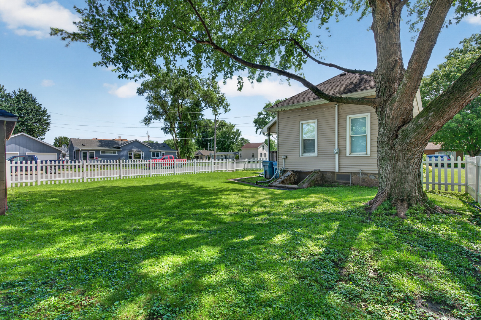 1128 Butler Street Morris, IL 60450 - Photo 27 of 28 a view of a house with a backyard