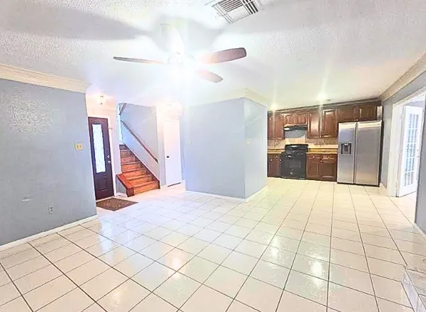 $2,400 | 10919 Pigeonwood Drive, Houston, TX 77089