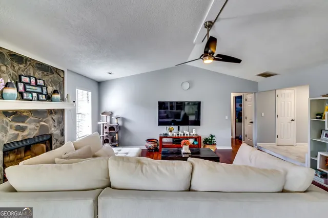 $270,000 | 2582 Rosecommons Drive, Hampton, GA 30228