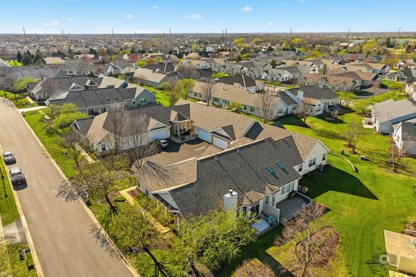 $319,000 | 21450 Lake St Clair Drive, Crest Hill, IL 60403