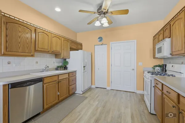 $319,000 | 21450 Lake St Clair Drive, Crest Hill, IL 60403