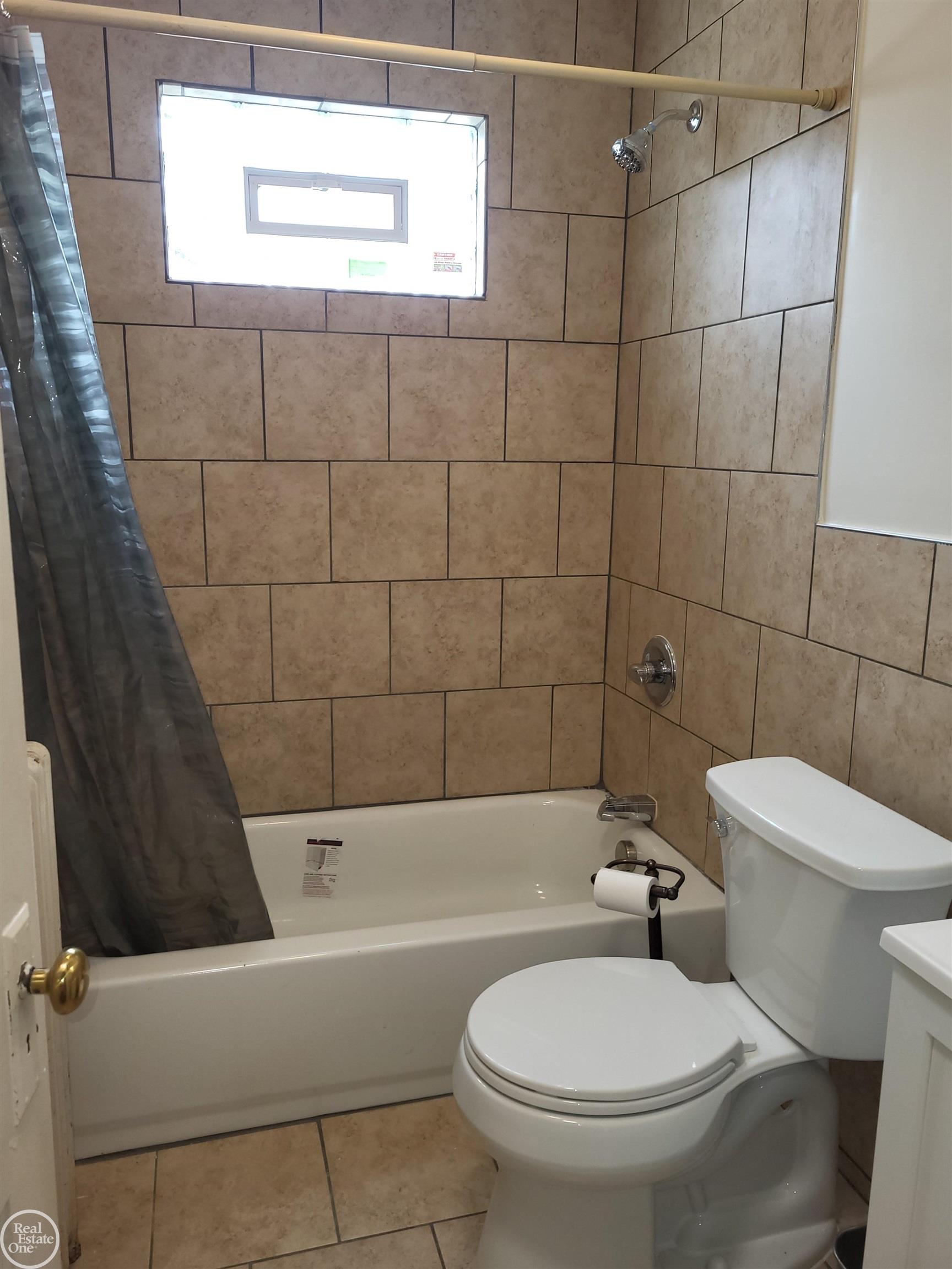 838 Howard Street Port Huron, MI 48060 - Photo 14 of 17