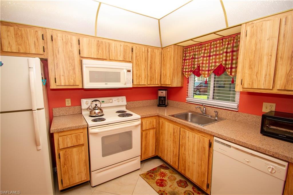 4326 27th Court Southwest, Unit 103 Naples, FL 34116 - Photo 17 of 26