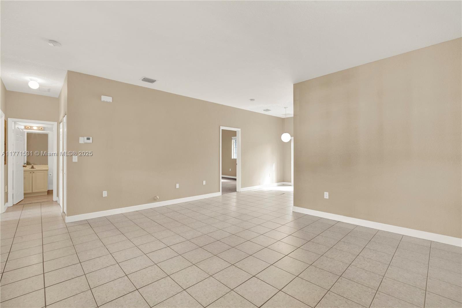 373 Northeast 25th Place, Unit 202 Homestead, FL 33033 - Photo 6 of 58