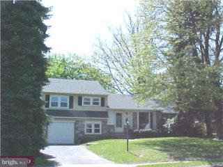 1046 Victoria Road Warminster, PA 18974 - Photo 1 of 4