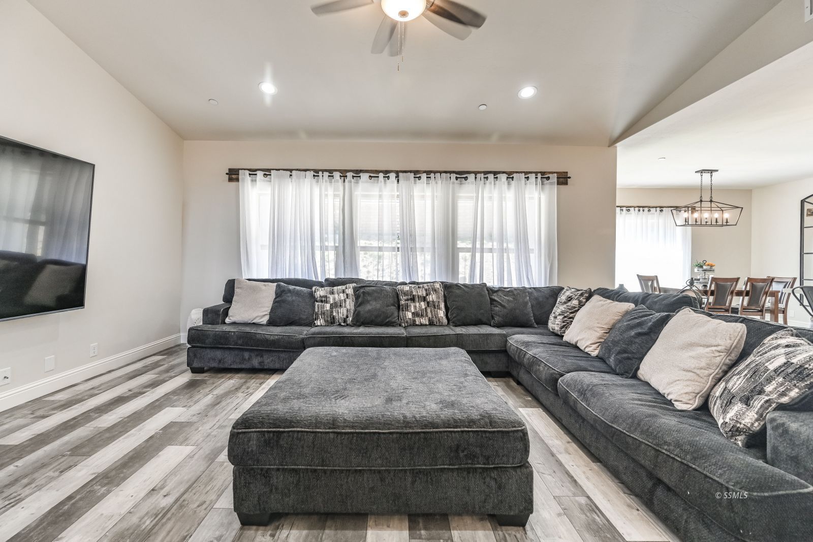 131 Brianna Street Ridgecrest, CA 93555 - Photo 4 of 26