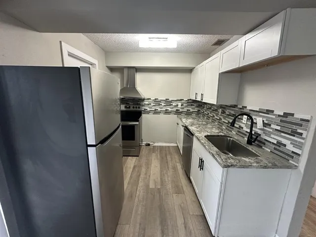 $1,495 | 1108 Country Club Lane, Lakeland, FL 33801