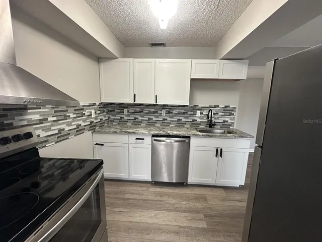 $1,495 | 1108 Country Club Lane, Lakeland, FL 33801