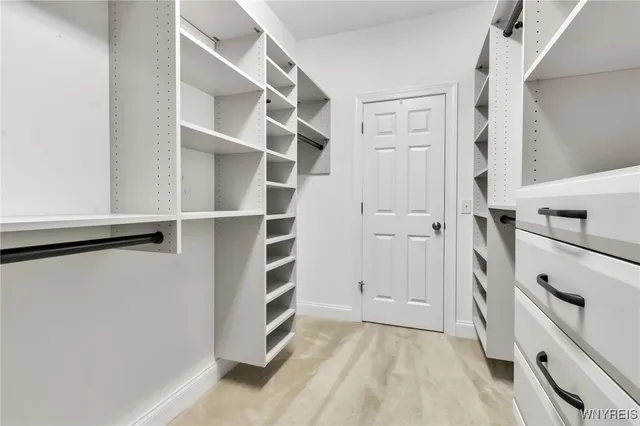 $650,000 | 2600 Farrier Lane, East Aurora, NY 14052