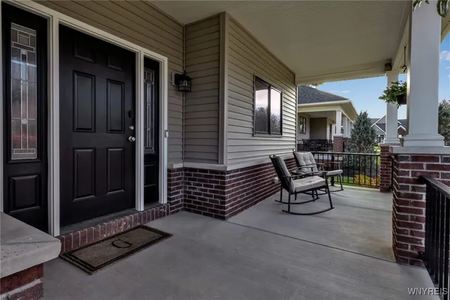 $650,000 | 2600 Farrier Lane, East Aurora, NY 14052