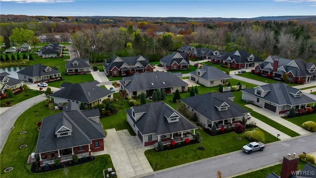 $650,000 | 2600 Farrier Lane, East Aurora, NY 14052