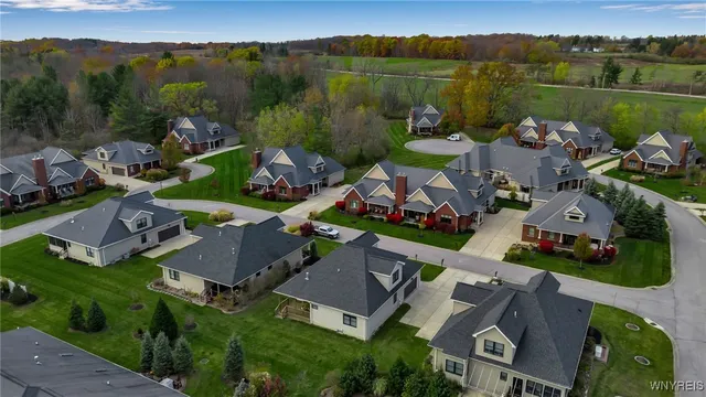 $650,000 | 2600 Farrier Lane, East Aurora, NY 14052