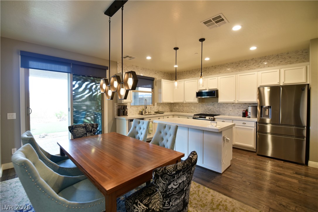 1120 Strada Cristallo Henderson, NV 89011 - Photo 16 of 52
