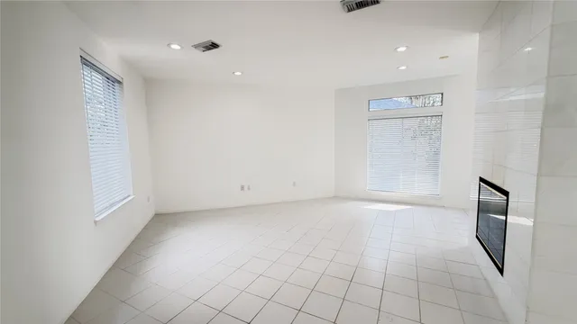 $2,795 | 4601 Country Club View, Baytown, TX 77521