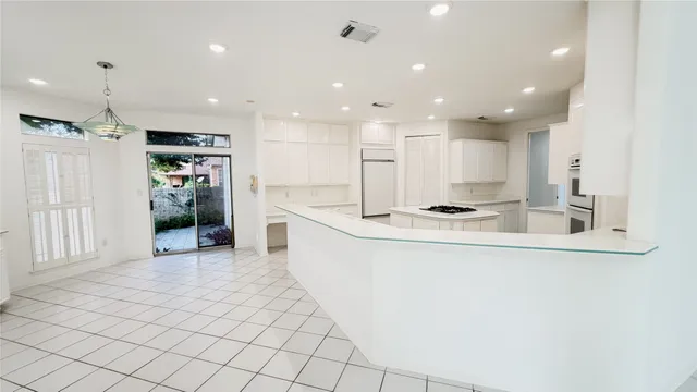 $2,795 | 4601 Country Club View, Baytown, TX 77521