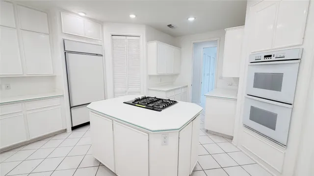 $2,795 | 4601 Country Club View, Baytown, TX 77521