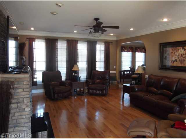 329 Matthews Road Pilot Mountain, NC 27041 - Photo 10 of 14 Living Room.