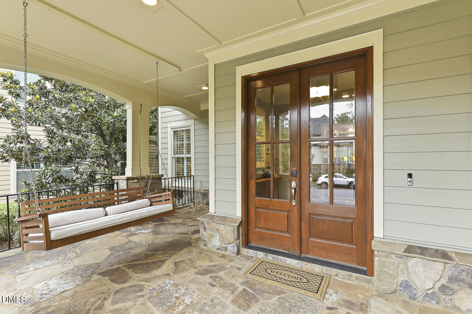 3709 Rolston Drive Raleigh, NC 27609 - Photo 4 of 91 007