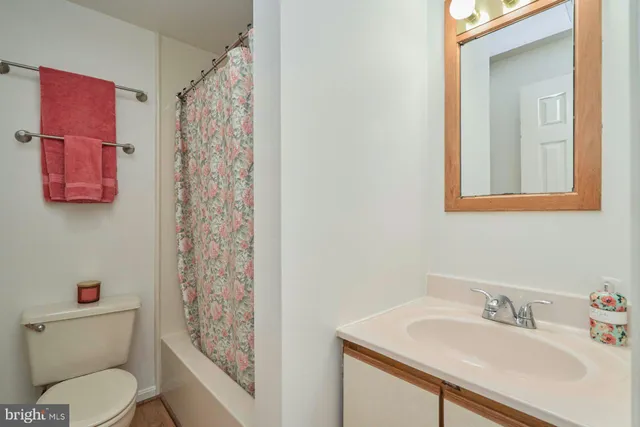 $515,000 | 7616 Wood Mist Lane, Falls Church, VA 22043