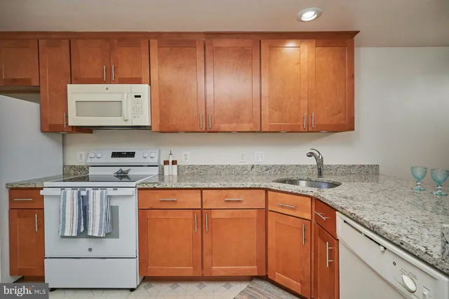 $515,000 | 7616 Wood Mist Lane, Falls Church, VA 22043