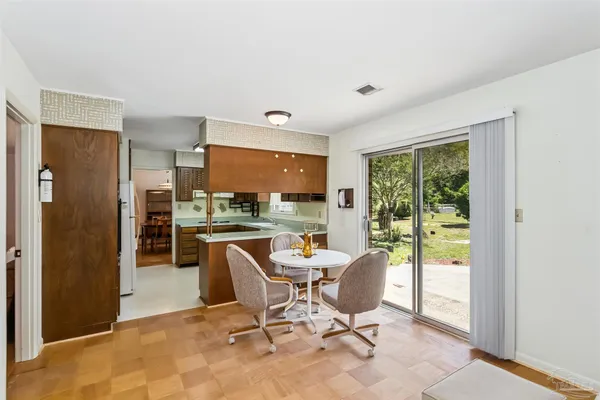 $294,500 | 5931 Greenwood Lane, Pensacola, FL 32504