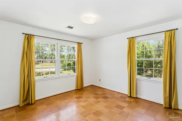 $294,500 | 5931 Greenwood Lane, Pensacola, FL 32504