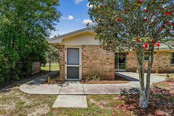 $294,500 | 5931 Greenwood Lane, Pensacola, FL 32504