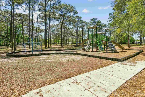 $294,500 | 5931 Greenwood Lane, Pensacola, FL 32504