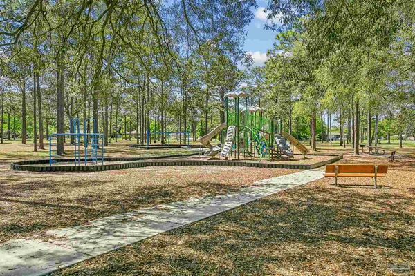 $294,500 | 5931 Greenwood Lane, Pensacola, FL 32504