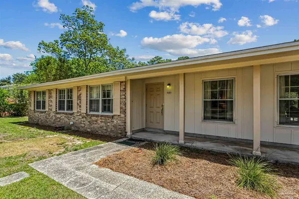 $294,500 | 5931 Greenwood Lane, Pensacola, FL 32504