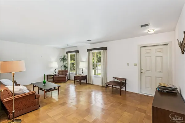 $294,500 | 5931 Greenwood Lane, Pensacola, FL 32504