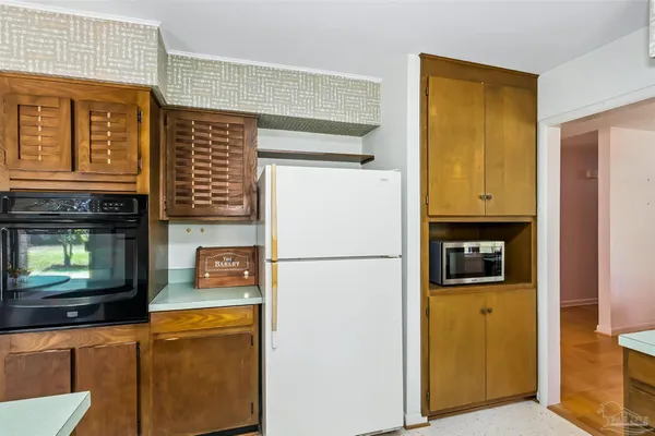 $294,500 | 5931 Greenwood Lane, Pensacola, FL 32504