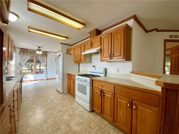 $125,000 | 3407 Highway 18, Hookstown, PA 15050