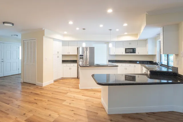 $790,000 | 3201 Southeast Fairway West, Stuart, FL 34997