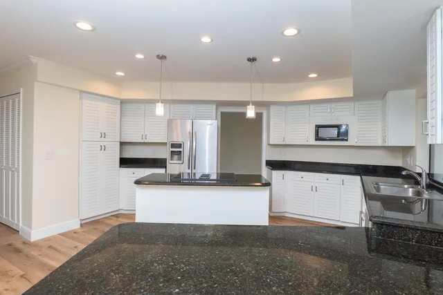 $790,000 | 3201 Southeast Fairway West, Stuart, FL 34997