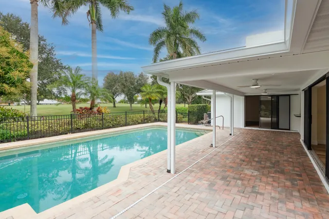 $790,000 | 3201 Southeast Fairway West, Stuart, FL 34997