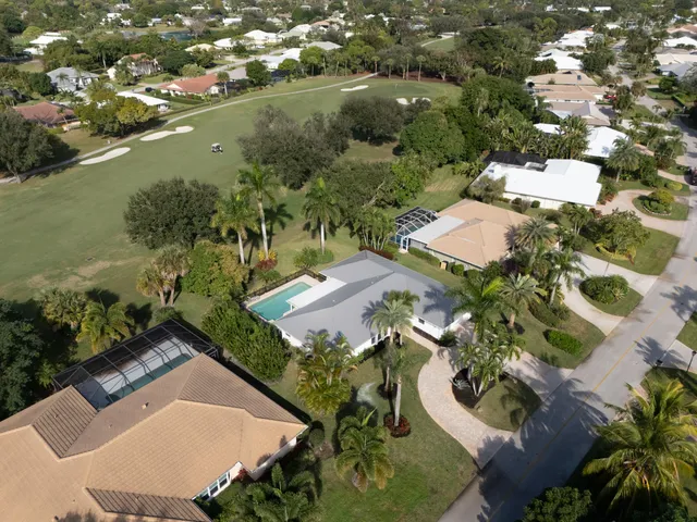 $790,000 | 3201 Southeast Fairway West, Stuart, FL 34997