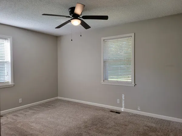 $1,695 | 212 Staggs Drive, Portland, TN 37148