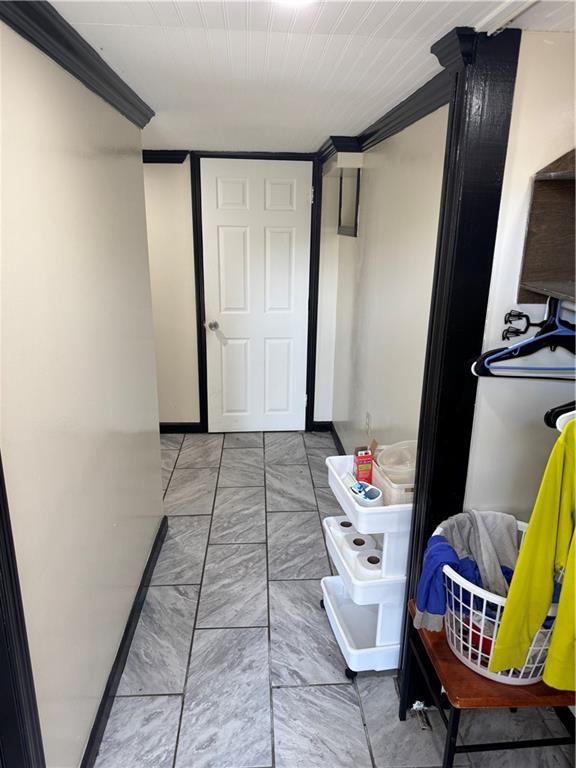 815 Braddock Road Pittsburgh, PA 15221 - Photo 26 of 36 a living room with furniture and a window
