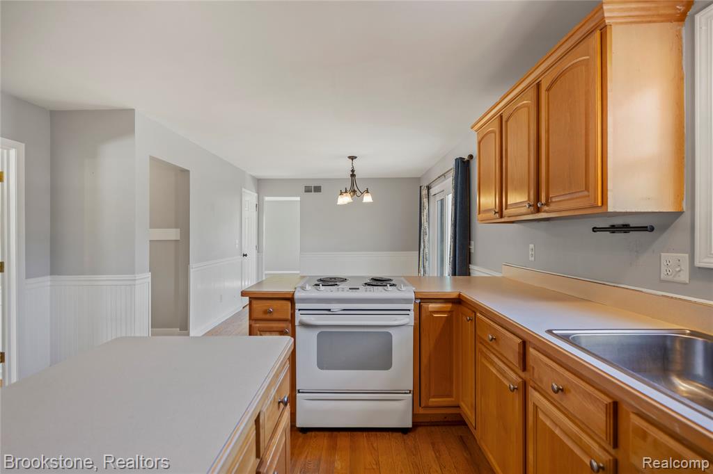 6189 Hall Road Dryden, MI 48428 - Photo 20 of 59