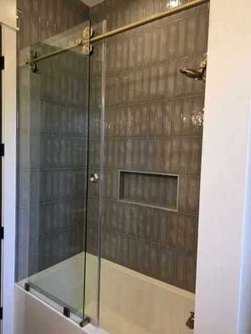 $782,500 | 76 Muirfield Way, Benton, KY 42025