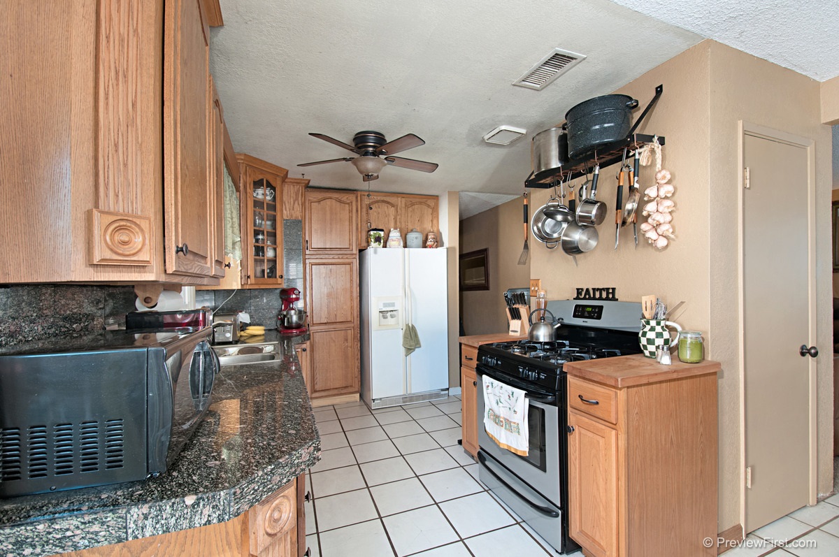 517 East Mandarin Way Fallbrook, CA 92028 - Photo 7 of 18 Gallery Image 7