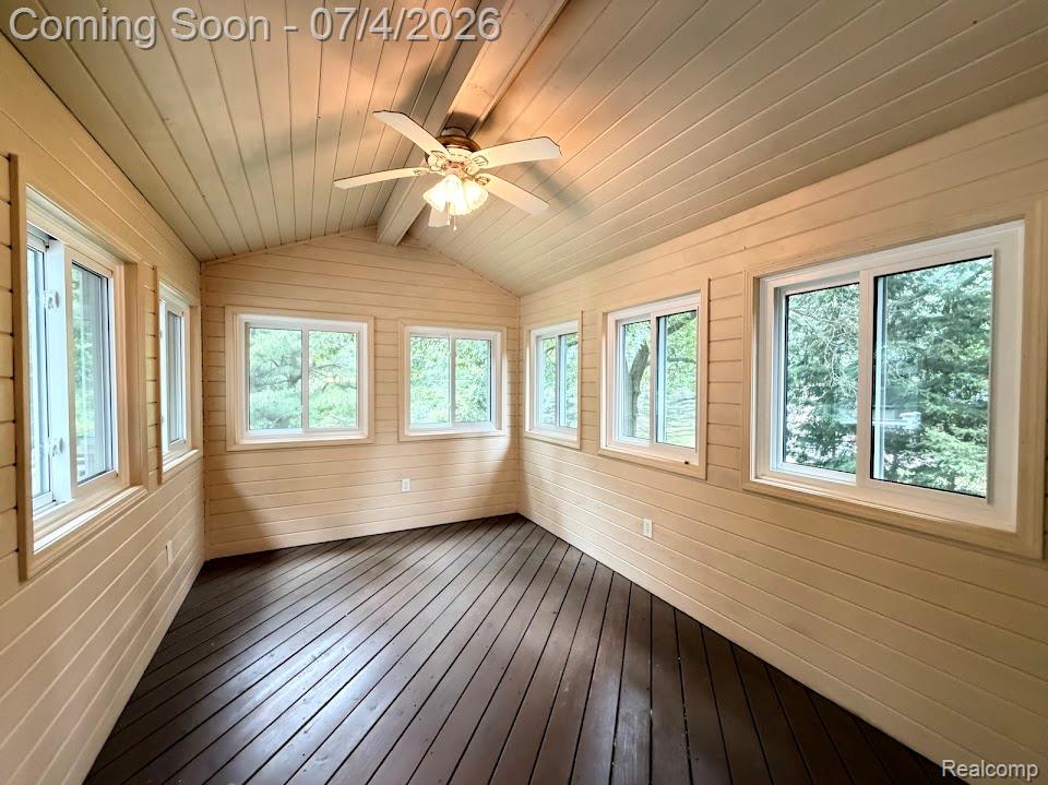 10928 Sunny Ridge Court Pinckney, MI 48169 - Photo 20 of 40 IMG_2515.jpg