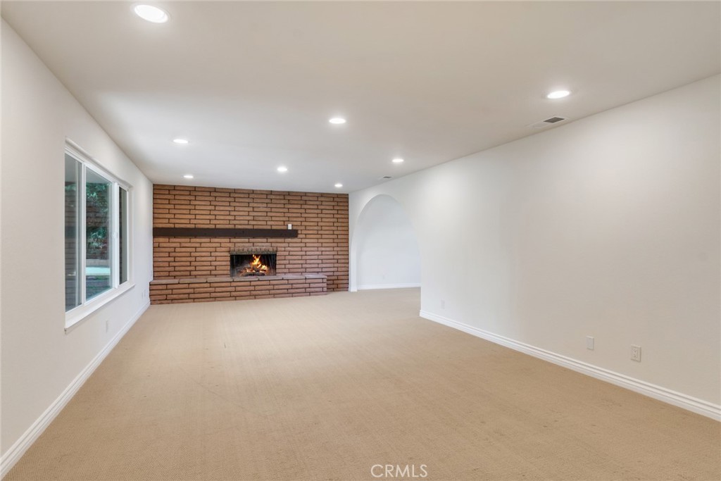 15750 Pounders Drive Riverside, CA 92504 - Photo 20 of 50 Living Room