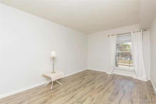 $250,000 | 585 Coeur De Royale Drive, Unit 201, St. Louis, MO 63141