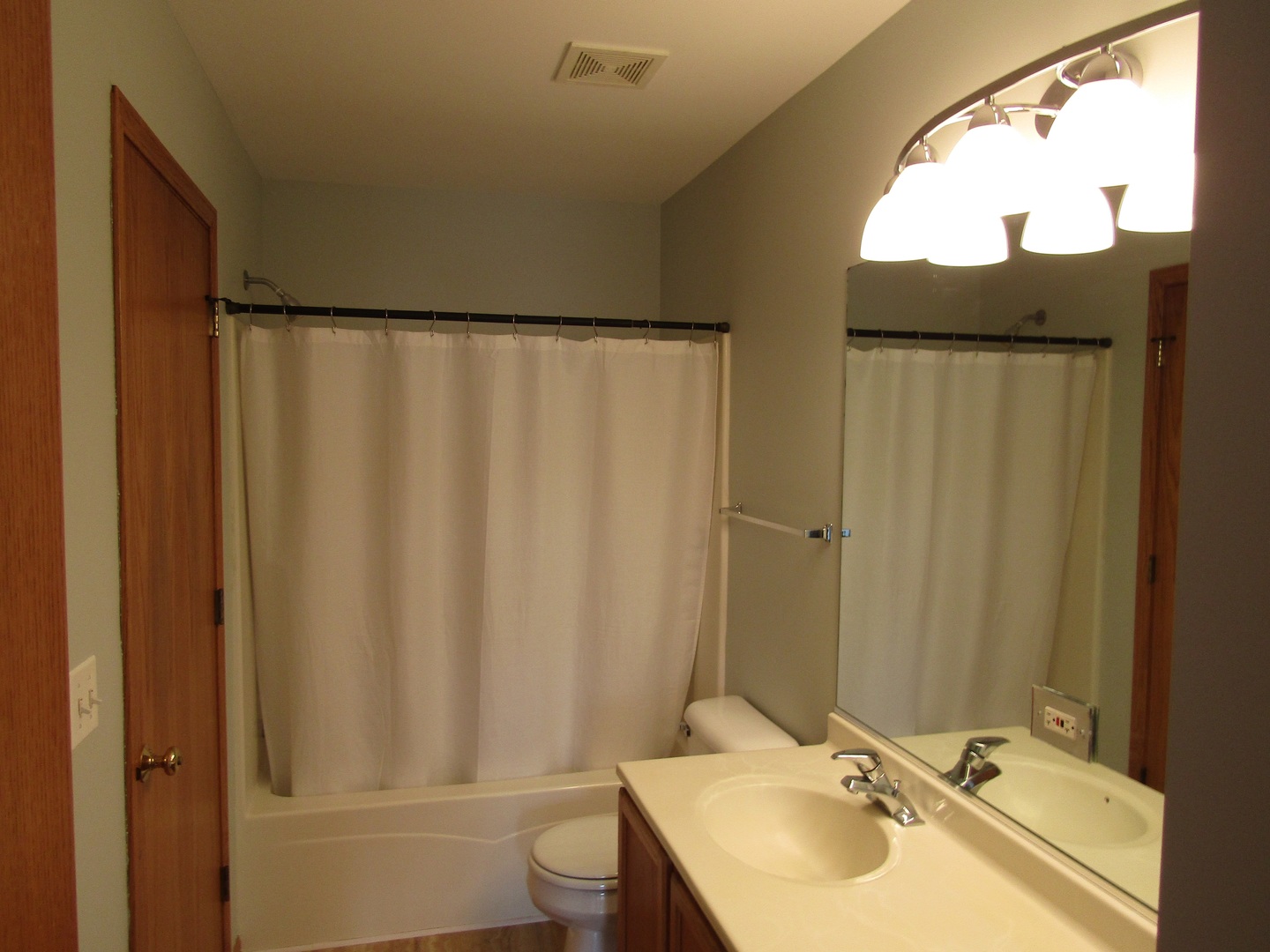 263 Capitol Drive, Unit B Sugar Grove, IL 60554 - Photo 13 of 17