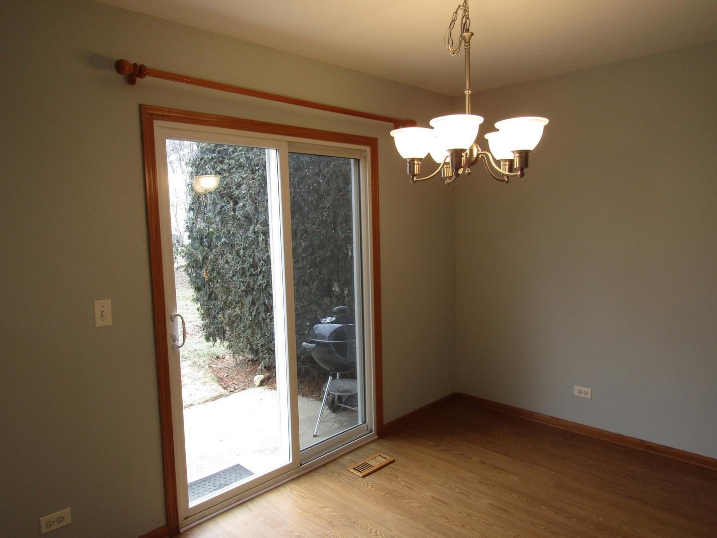 263 Capitol Drive, Unit B Sugar Grove, IL 60554 - Photo 6 of 17
